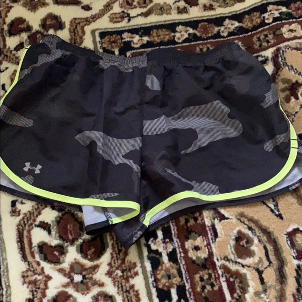 Running shorts